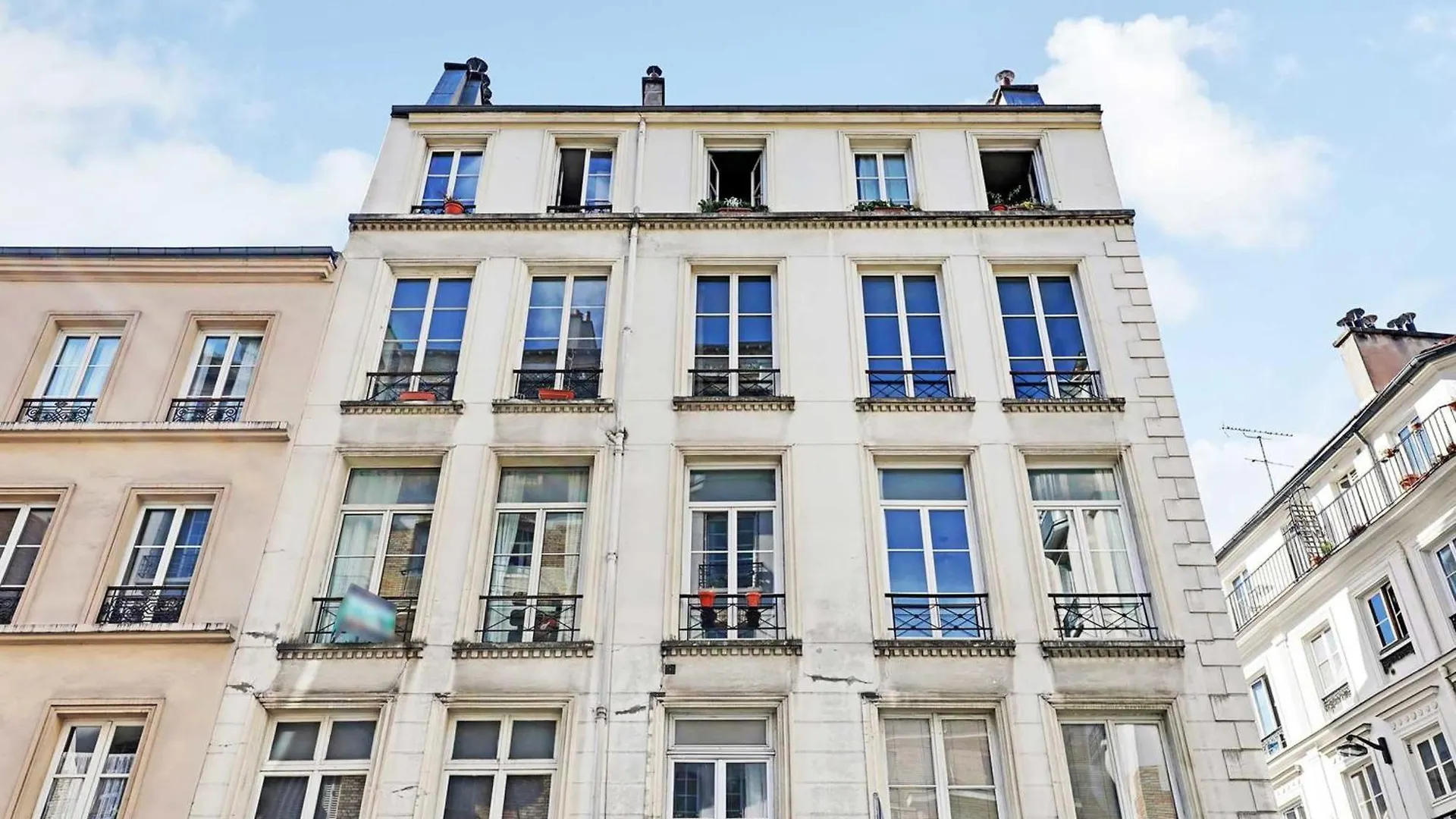 Cosy Apartment In The Heart Of Belleville Paris Frankrig